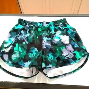 Beautiful Floral Shorts Girls 10 - 12 All in Motion